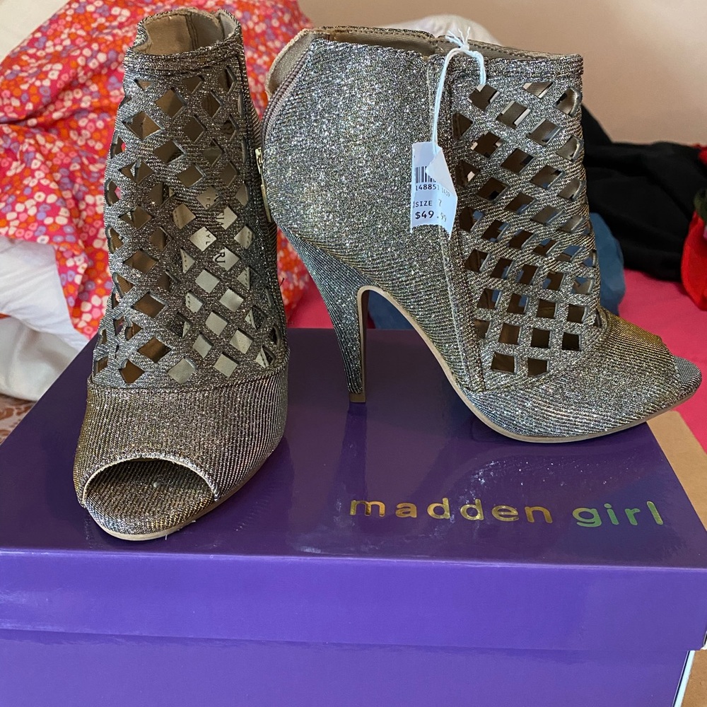 Christian Siriano gold heels
